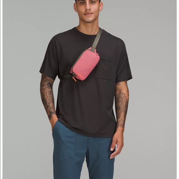 NWT Lululemon Brier Rose Mini Belt Bag! - Picture 8 of 9